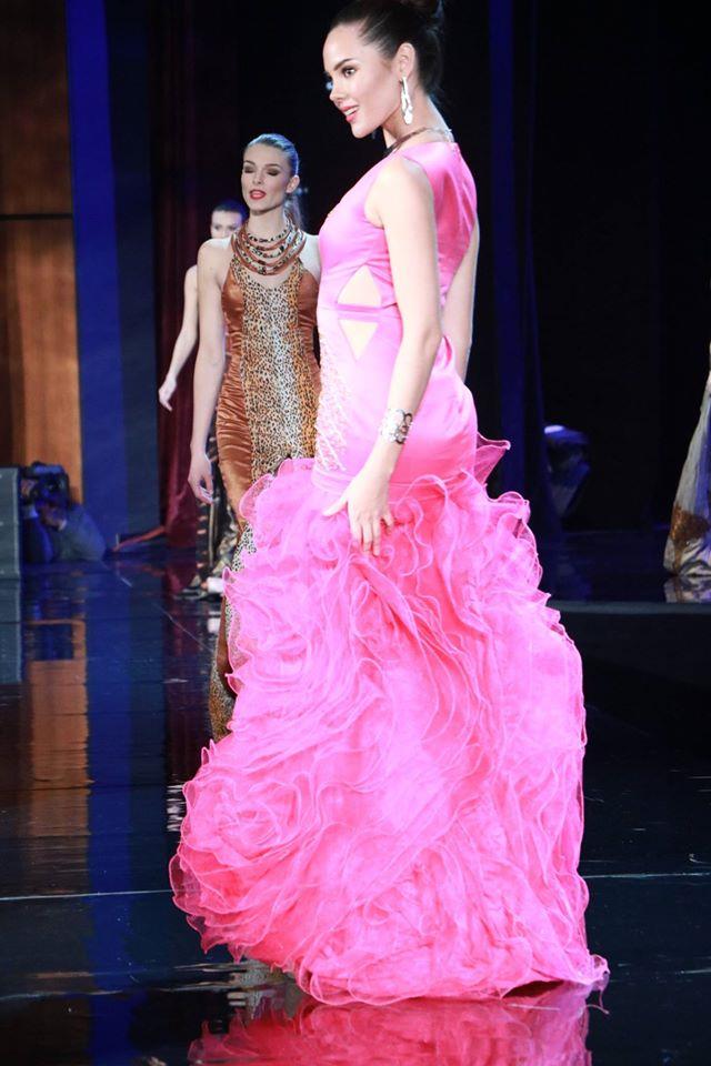 1R83G4E339Miss%20World%20philippines.jpg