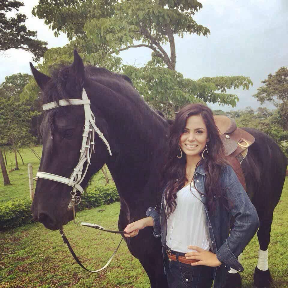 Melania Gonzalez contestant Miss International 2015