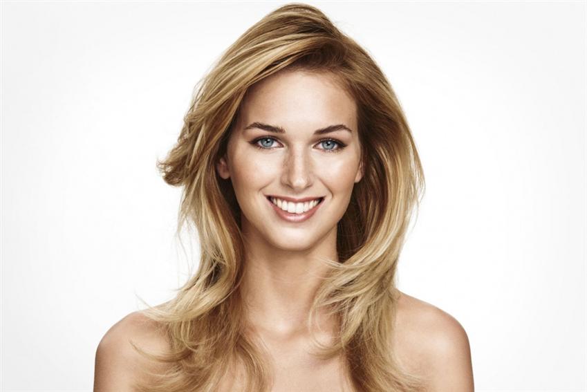 miss leona long tits and pokies pics