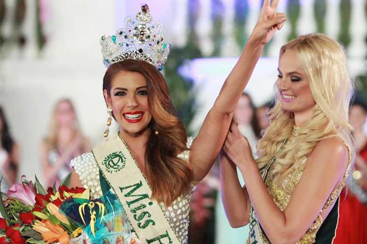 Miss Earth 2013 Alyz Henrich from Venezuela