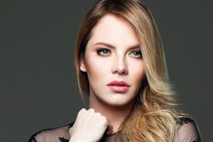 Miss Earth Venezuela 2005 Alexandra Braun Waldeck Winner