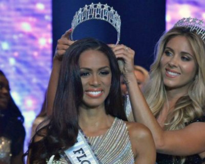 Genesis Davila crowned...