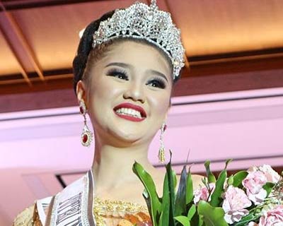 Helvanda Herman crowned Puteri Indonesia Sumatera Selatan 2019 for Puteri Indonesia 2019