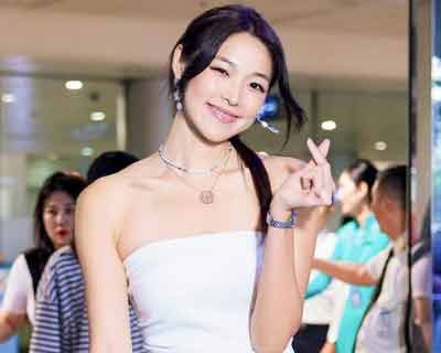 Miss Earth 2022 Mina Sue Choi visits Vietnam