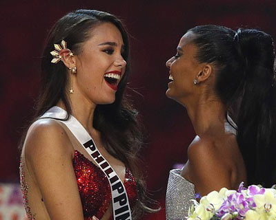 Here’s what Catriona Gray and Tamaryn Green told each other right before the winner announcement in the gala Miss Universe 2018