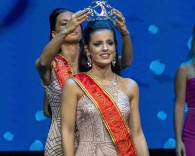 Catarina Ferreira crowned Miss Portuguesa 2022