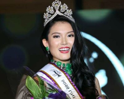 Cheryl Chou of Singapore eyeing at the Miss Universe 2016 crown