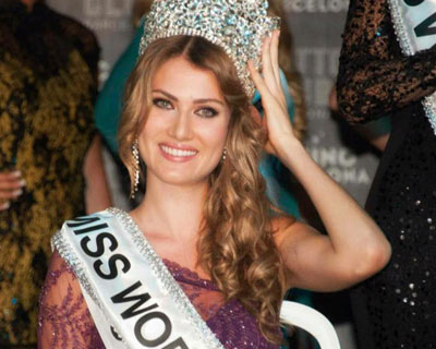 Mireia Lalaguna from Barcelona crowned Miss World Spain 2015
