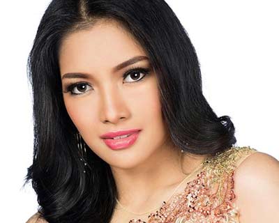 Anindya Kusuma Putri crowned Puteri Indonesia 2015