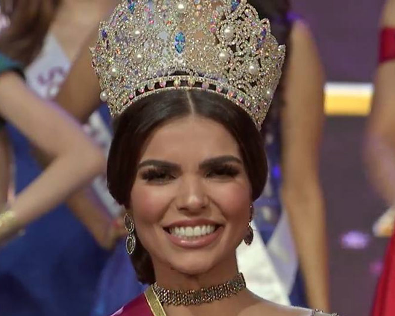 Francielly Ouriques from Brazil crowned Miss Asia Pacific International 2017