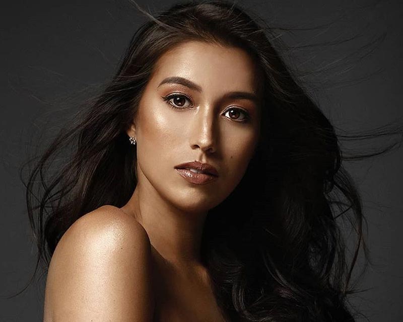Does Rachel Peters want to start a new career with Vlogging?