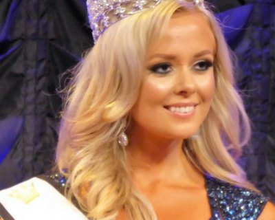 Frida Maria Fornander crowned as Miss Universe Sweden 2017