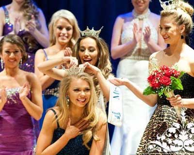 Marybeth Noonan crowned as Miss Maine 2016