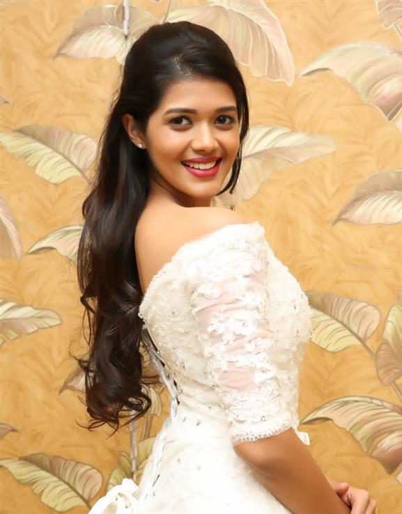 Tejaswini Manogna Miss Earth India 2019