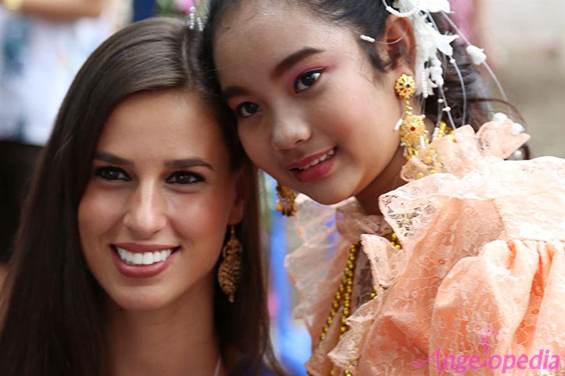 Miss Grand International 2015 - Contestants Enjoys the Richness of Thai culture