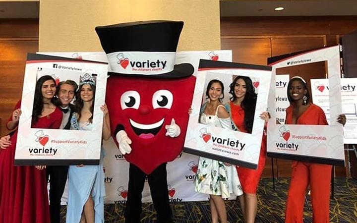 Vanessa Ponce de Leon and the Continental Queens raise money for Variety- the Children’s Charity