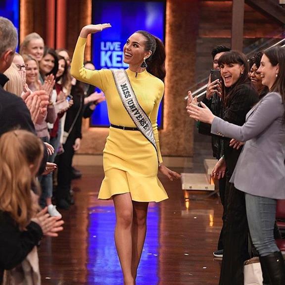 Miss Universe 2018 Catriona Gray wears Filipino Flag colours during the USA Media Tour