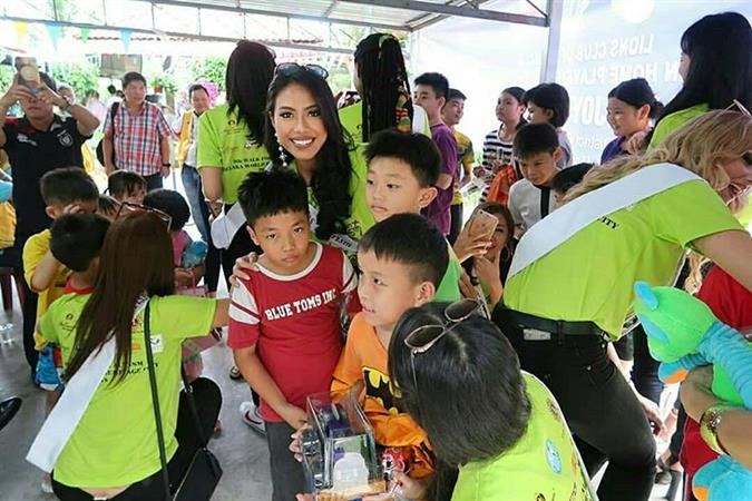 The contestants of Miss Tourism World 2017/2018 attend charity events