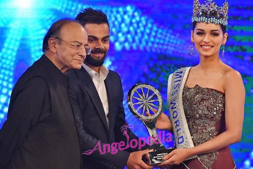 Manushi Chhillar awarded with CNNNews18 Indian of the year