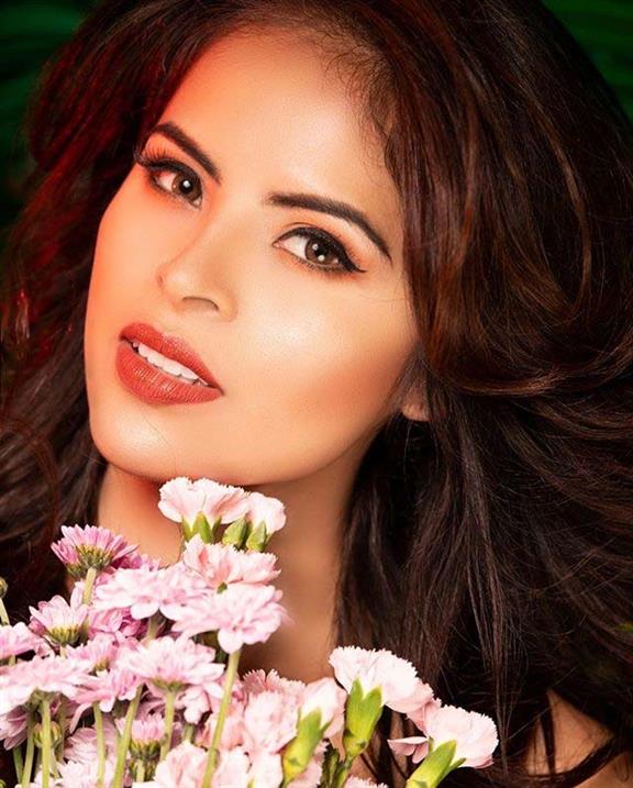 Reina Hispanoamericana 2019 Official Headshot Hot Picks 