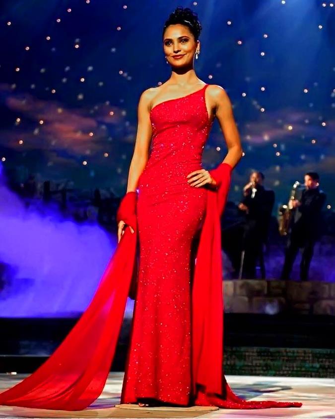 Miss Universe 2000 Lara Dutta