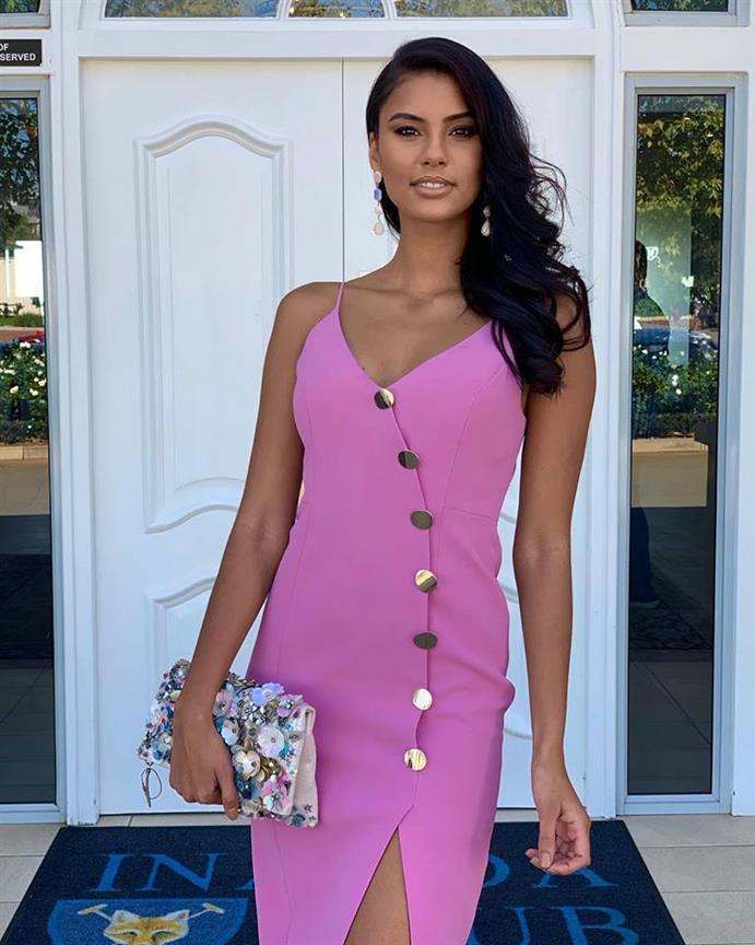 South Africa’s Tamaryn Green raises Breast Cancer Awareness with Cintron Pink Polo 